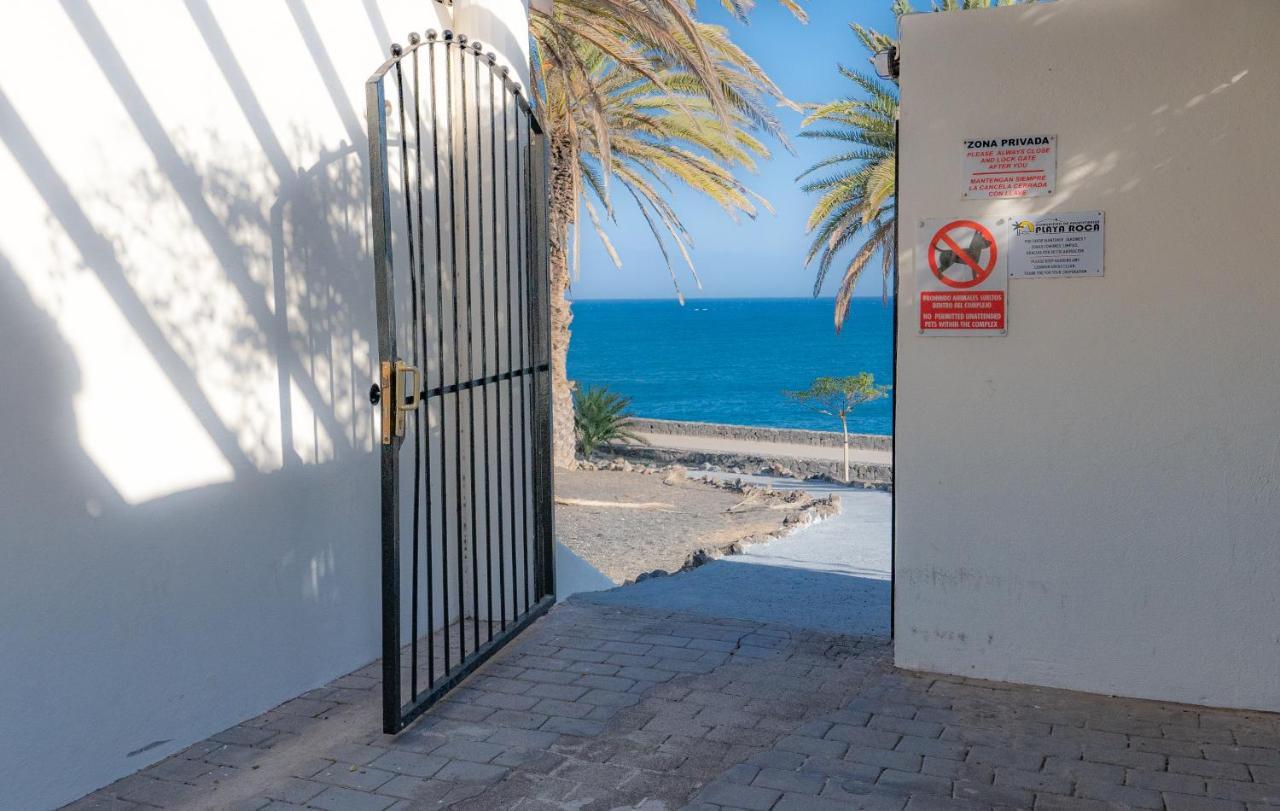 Luxury Estudio En Playa Roca A Primera Linea Del Mar Appartement Costa Teguise
