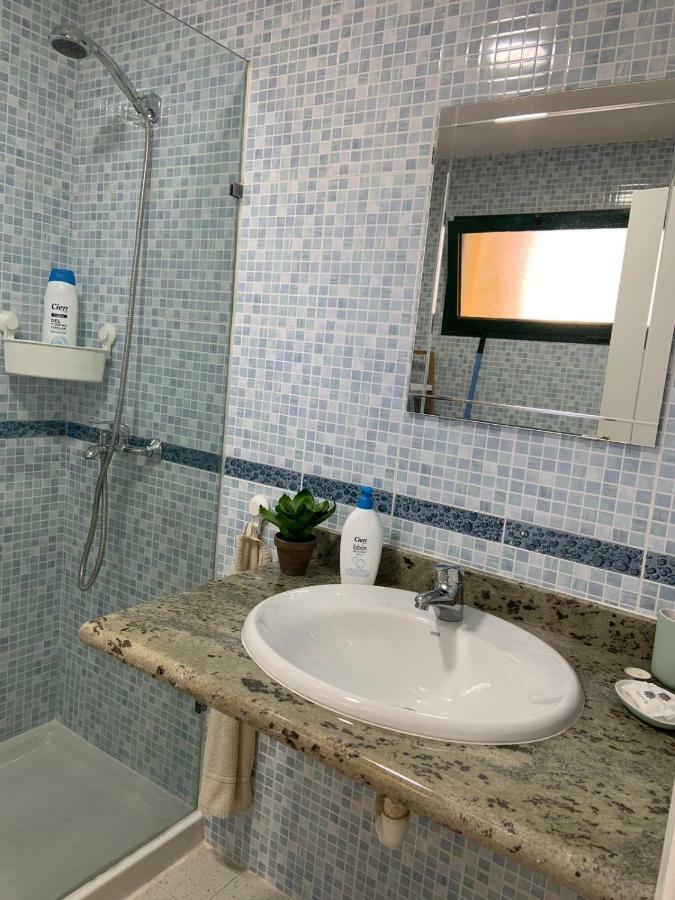 Luxury Estudio En Playa Roca A Primera Linea Del Mar Appartement Costa Teguise